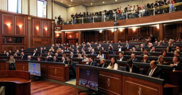 Kuvendi i Kosovës dështoi të konstituohet edhe në përpjekjen e 52-të, një ditë para skadimit të afatit të vënë nga Gjykata Kushtetuese për finalizimin e procesit.