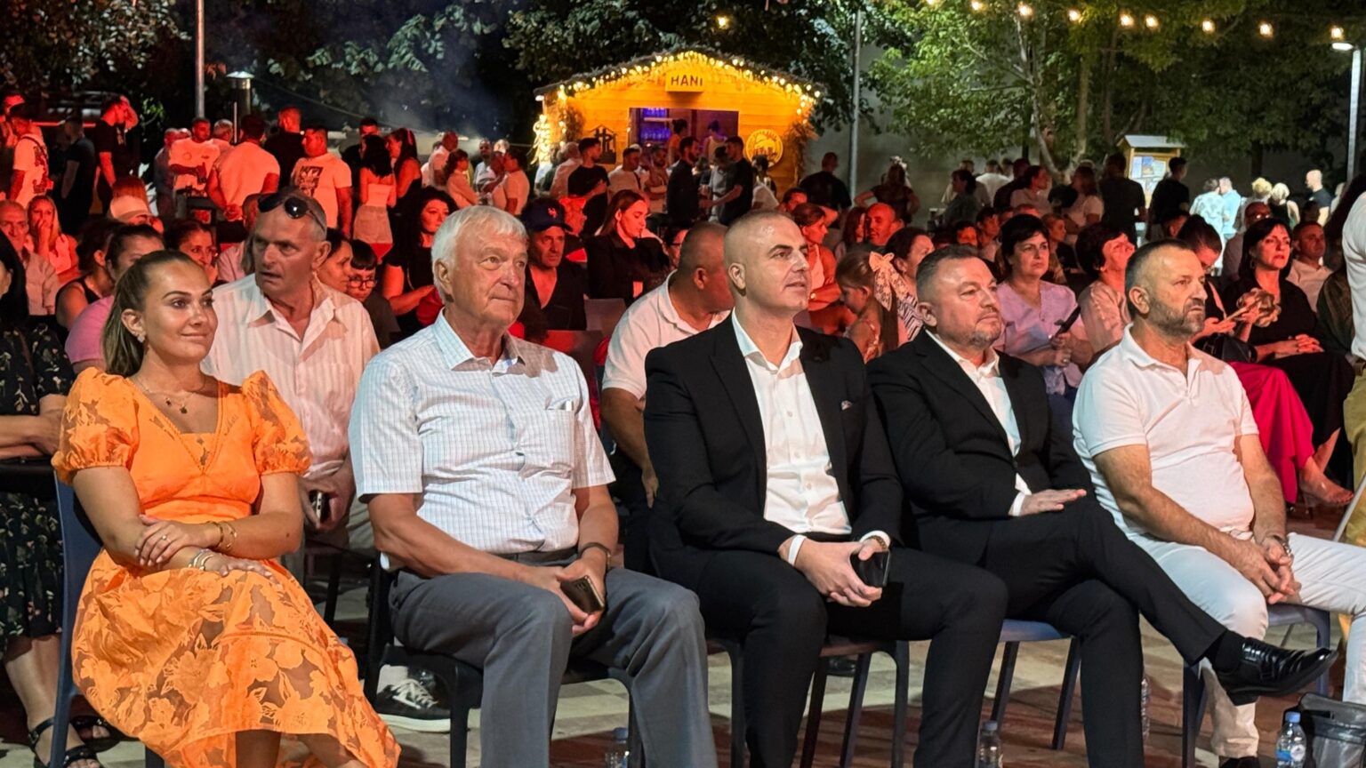 Puka feston traditën me FEST FOLK 2025: Emigrantë dhe turistë shijuan mbrëmjen festive