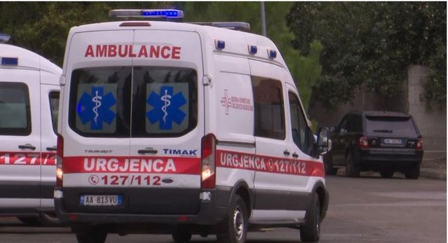 Tragjike në Lezhë! 16-vjeçarja shkel ne kabllot elektrike në rrugë, ndërron jetë