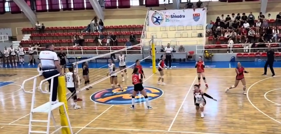 “Dinamo triumfon në Shkodër, ngjitet në krye të renditjes me fitore 3-1 ndaj Vllaznisë”