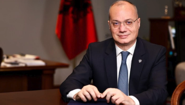 Igli Hasani ka mirëpritur sot detyrën e ri si kryetar i Komisionit Parlamentar për Evropën dhe Punët e Jashtme.