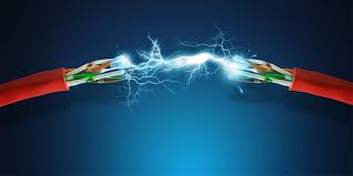 Një grua e moshës 67 vjeç ka ndërruar jetë pasi ka rënë në kontakt me rrymën elektrike.