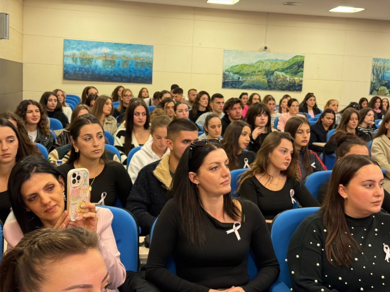 “Roze për shpresë, për guxim, për jetë”.Shkodra përmbyll muajin e ndërgjegjësimit për kancerin e gjirit.