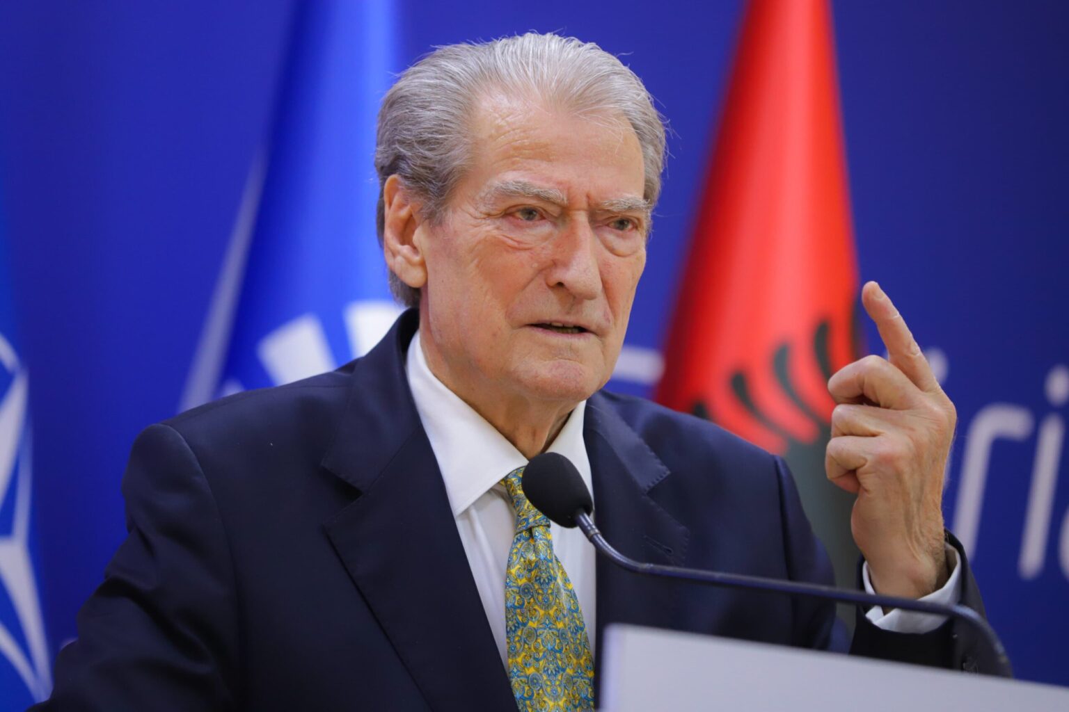 “Qytetarët kanë motive të forta”, Berisha: Luftë politike deri në largimin e Ramës