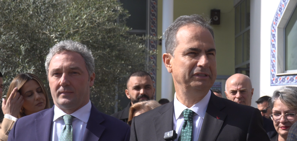 Demokratet e Shkodres zhvillojne vizita ne Xhamine e Parruces dhe urojne besimtaret per Fiter Bajramin
