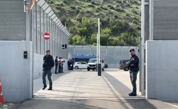 Gjadër: Përfaqësues të qeverisë italiane inspektojnë qendrën e emigrantëve